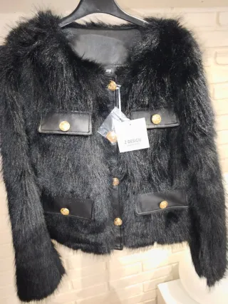 Chaqueta pelo mujer color negra , talla M/L