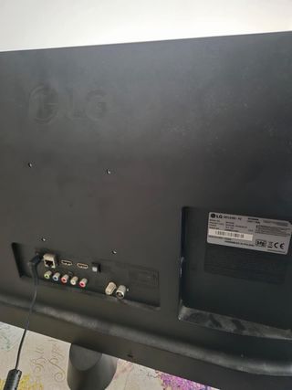 LG 28 Smart TV Practicamente nueva