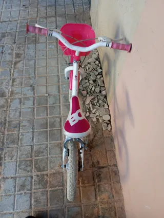 Bicicleta sin pedales niña