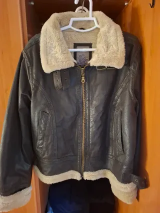 Cazadora aviador piel forrada.