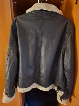 Cazadora aviador piel forrada.