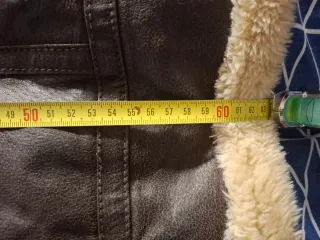 Cazadora aviador piel forrada.