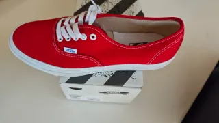 Zapatillas Vans Authentic Rojas Talla 44.