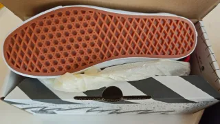 Zapatillas Vans Authentic Rojas Talla 44.