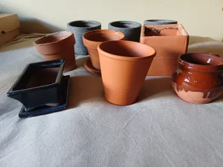 Lote 8 macetas barro y cerámica pequeñas