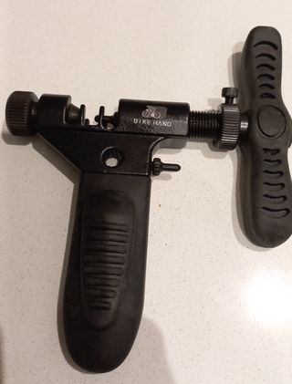 Tronchacadena Bike Hand profesional 9/11V negro.