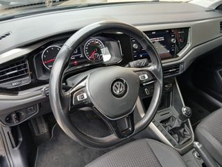 VOLKSWAGEN Polo TSI Advance
