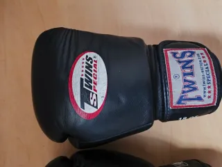 Guantes de boxeo Twins 18 oz piel