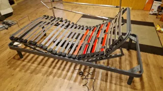 Cama articulada eléctrica metálica