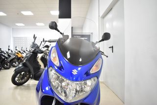 Suzuki Burgman 125cc Scooter Automática