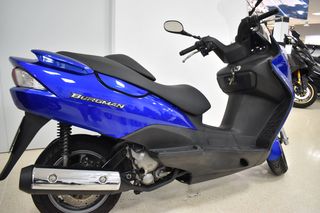 Suzuki Burgman 125cc Scooter Automática