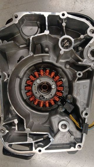 ALTERNADOR + TAPA ALTERNADOR PEUGOT METROPOLIS