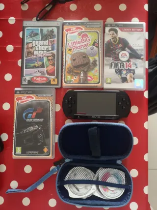 Consola PSP Slim Lite Negra + 4 Juegos