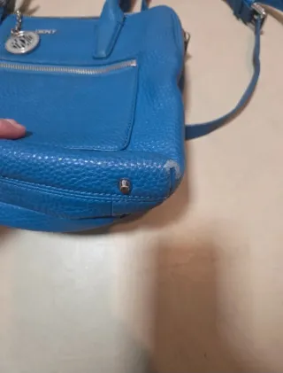 Bolso azul piel DKNY