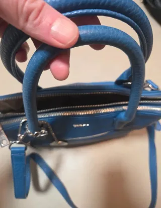 Bolso azul piel DKNY