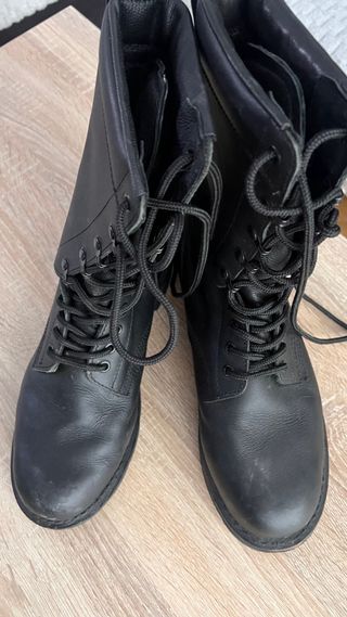 Botas militares negras nuevas