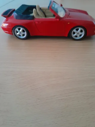 Porsche 911 Carrera 1/18