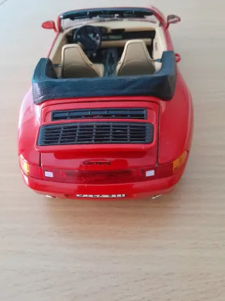 Porsche 911 Carrera 1/18