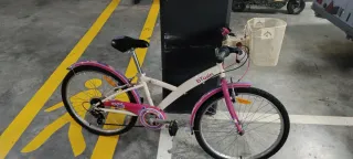 Bicicleta infantil Btwin con cesta