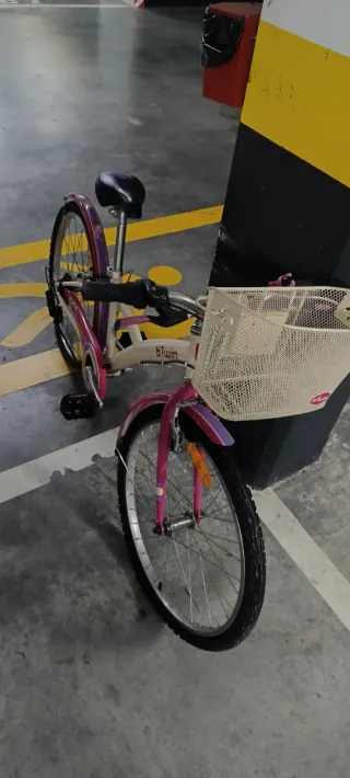 Bicicleta infantil Btwin con cesta