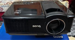 Proyector BenQ MP515 con caja, manuales y cables