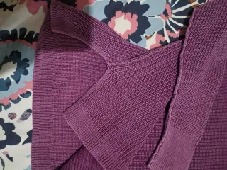 Jersey Hollister Morado Talla L