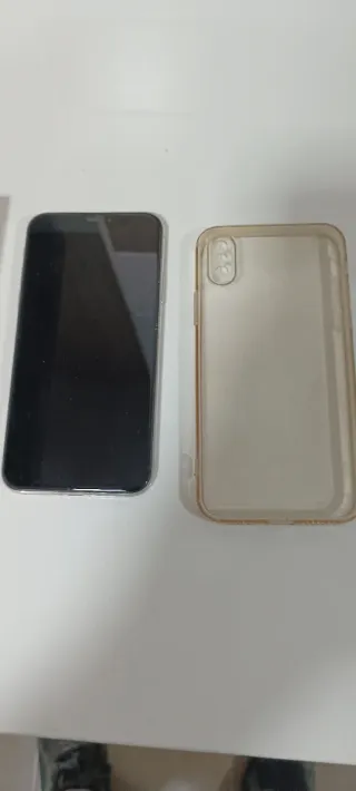 iPhone X Gris/Blanco - Buen Estado