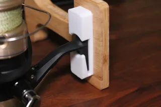 Supporti per mulinelli da pesca