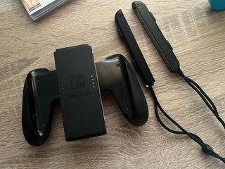 Nintendo Switch + Super Smash Bros Ultimate