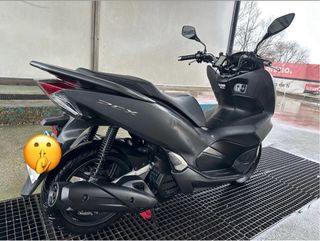Honda PCX 125CC Gris 2019