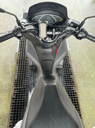 Honda PCX 125CC Gris 2019