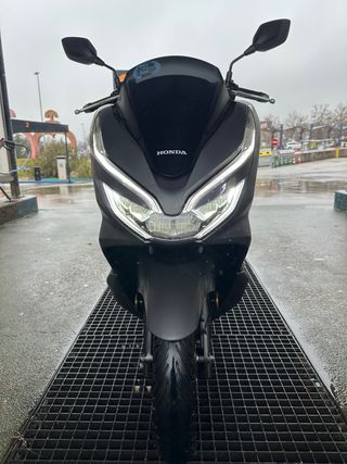 Honda PCX 125CC Gris 2019