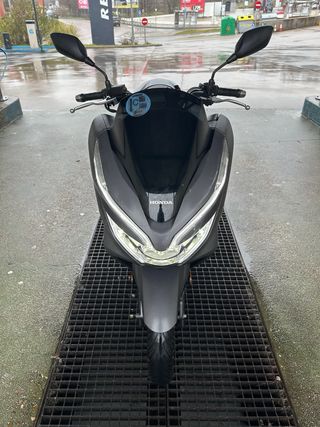 Honda PCX 125CC Gris 2019