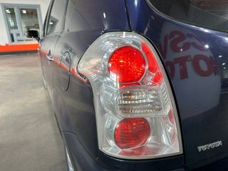 Toyota Corolla Verso 2.2 D  136 CV