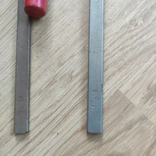 2 Sargentos Carpintería Madera