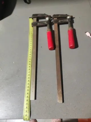 2 Sargentos Carpintería Madera