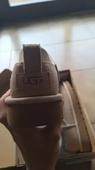 Stivali UGG beige taglia 40