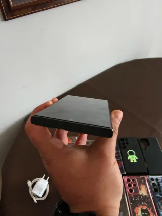 Samsung S24 Ultra 1TB + SPen + Cargador