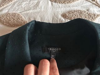 Americana verde con puntos de terciopelo