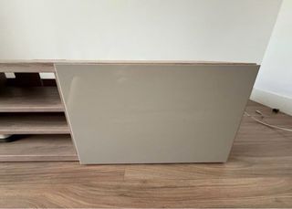 Mueble TV Ikea madera y beige