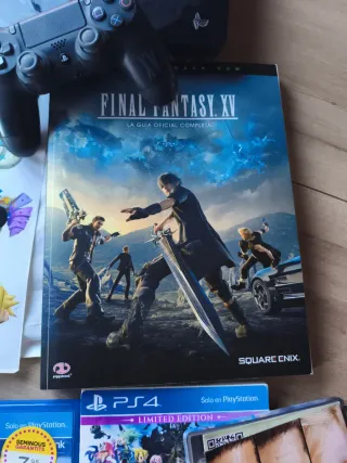 PS4 Slim 1TB LUNA EDITION / Pack