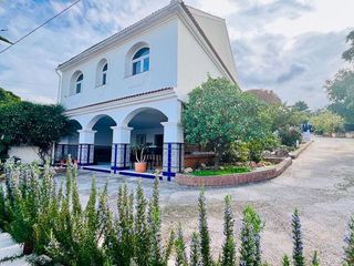 Chalet en venta en Pinos de Alhaurín - Periferia en Alhaurín de la Torre