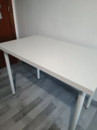 Silla y Escritorio Ikea Blanco