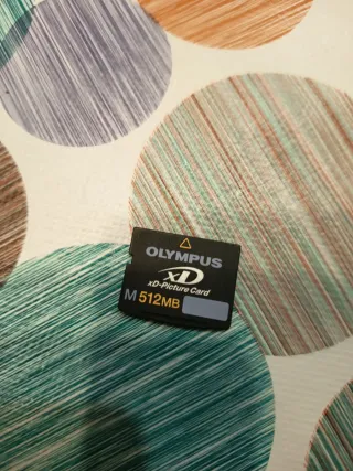 Lote 3 Cámaras Digitales: Airis, Fujifilm, Olympus