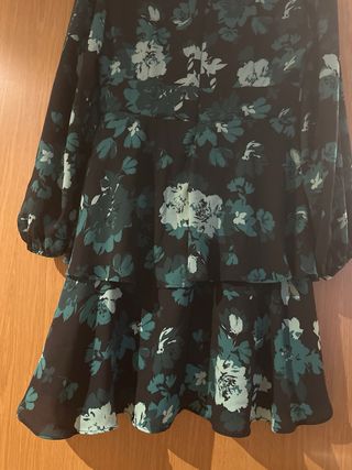 Vestido negro flores verdes Talla M