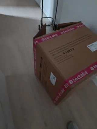 Dos taburetes altos 75cm beige y dorado