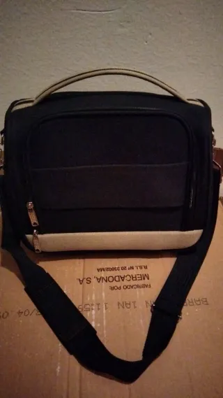 Maleta Neceser Negro y Gris