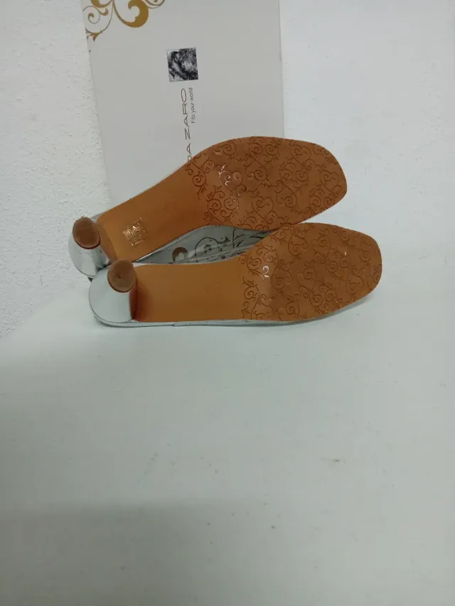 Zapatos Brenda Zaro Vinilo Broche Multicolor