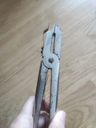 Herramienta antigua zapatero/guarnicero