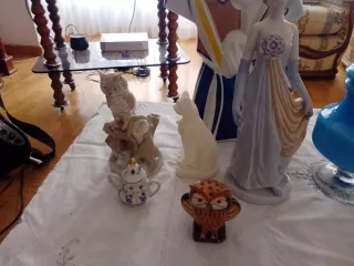 Figuras de porcelana pareja azul y blanco